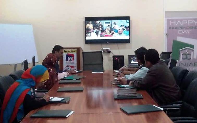 آفس پنجاب ڈویلپرز میں ہفتہ وار سٹاف میٹنگ